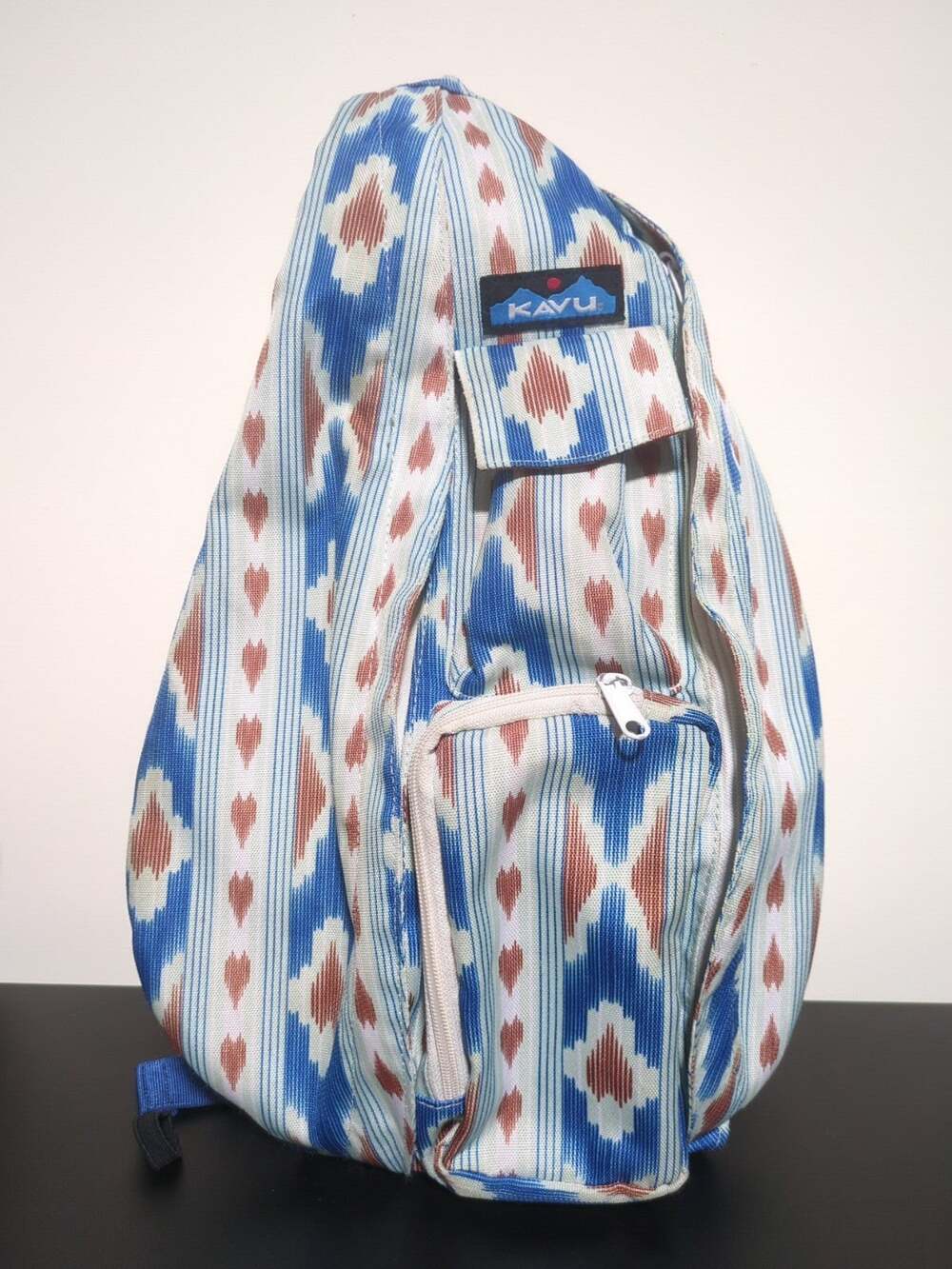 KAVU Crossbody Sling Bag (Sky Diamonds Design, Aztec Pattern)